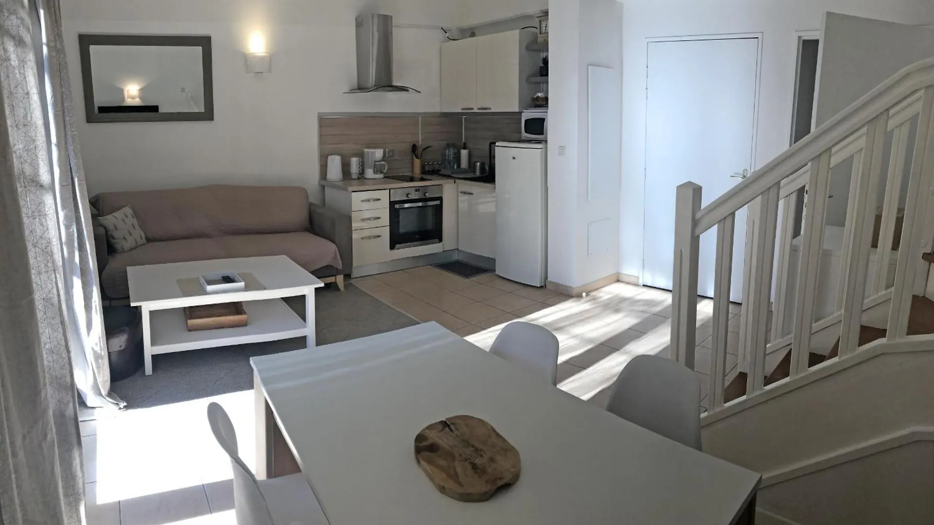 Holiday home Alpilles Gite: Heated Pool Retreat in Mouries