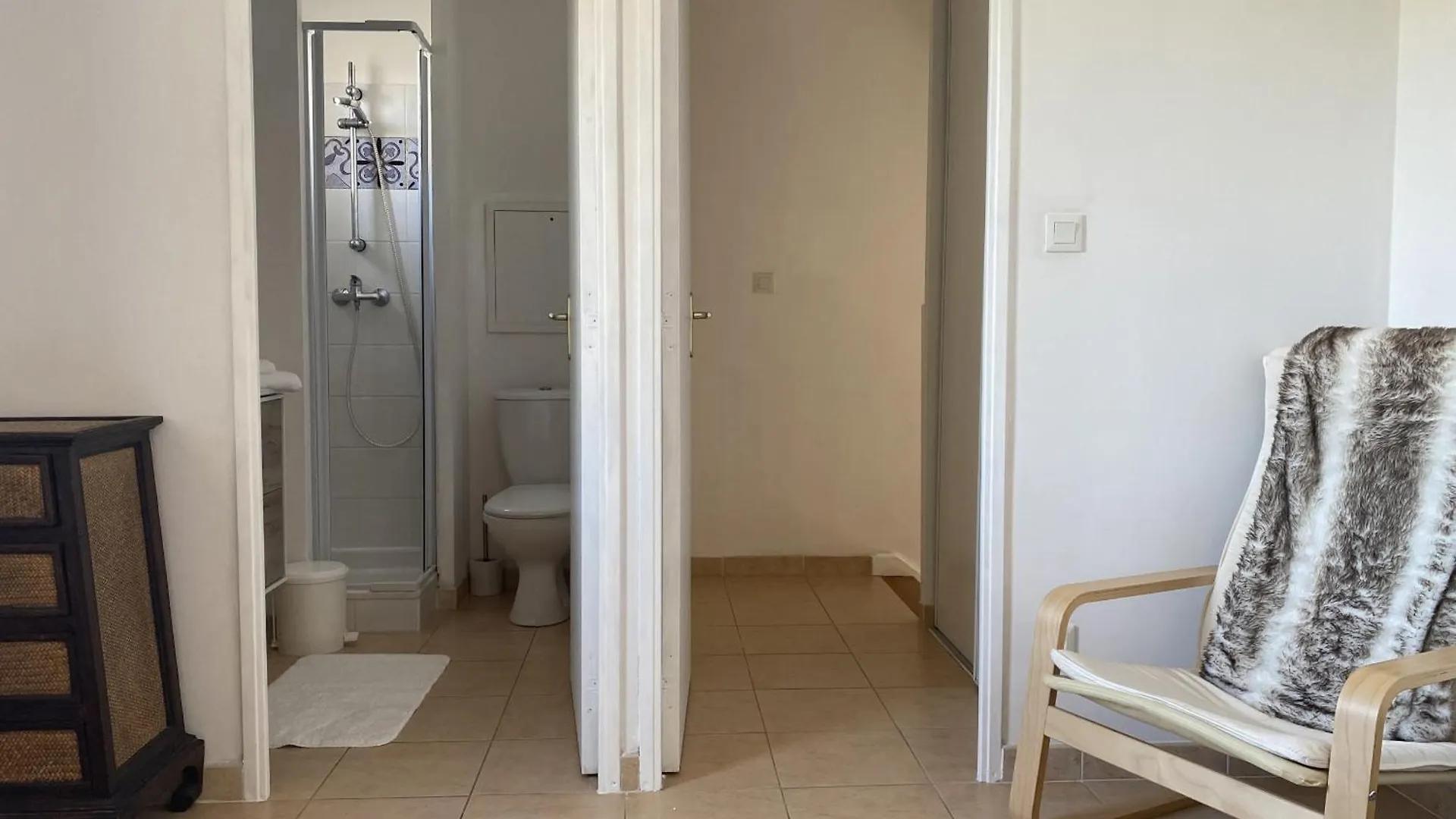 Holiday home Alpilles Gite: Heated Pool Retreat in Mouries